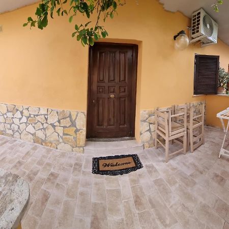 Ferienwohnung Monolocale Moreno Fiumicino Exterior foto