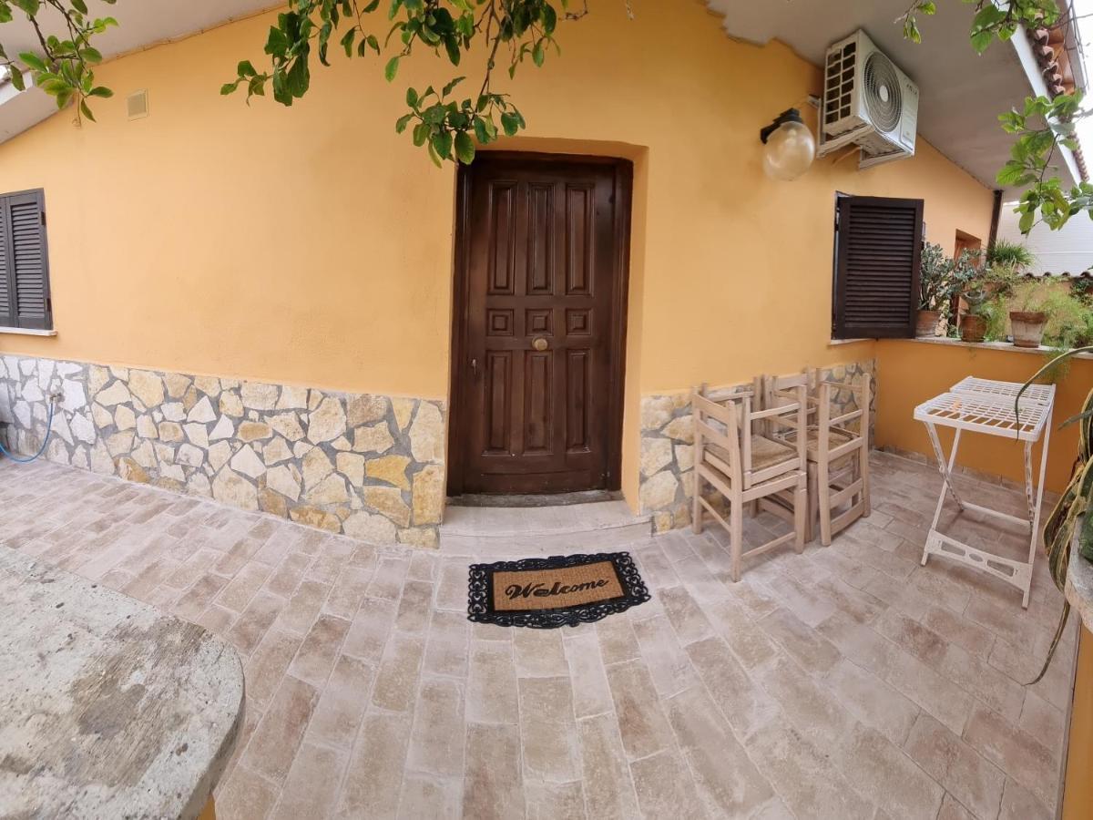 Ferienwohnung Monolocale Moreno Fiumicino Exterior foto